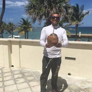 Meet your Posher, Hugo